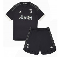 Juventus Koszulka Trzecia dzieci 2023-24 Krótki Rękaw (+ krótkie spodenki)